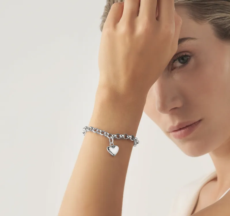 Charm Cuore indossato