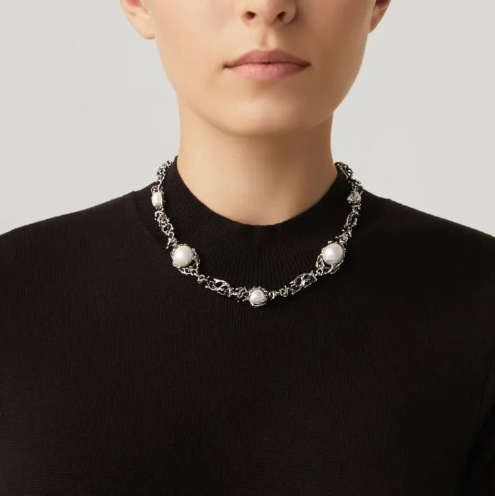 Collana Mari del Sud indossata