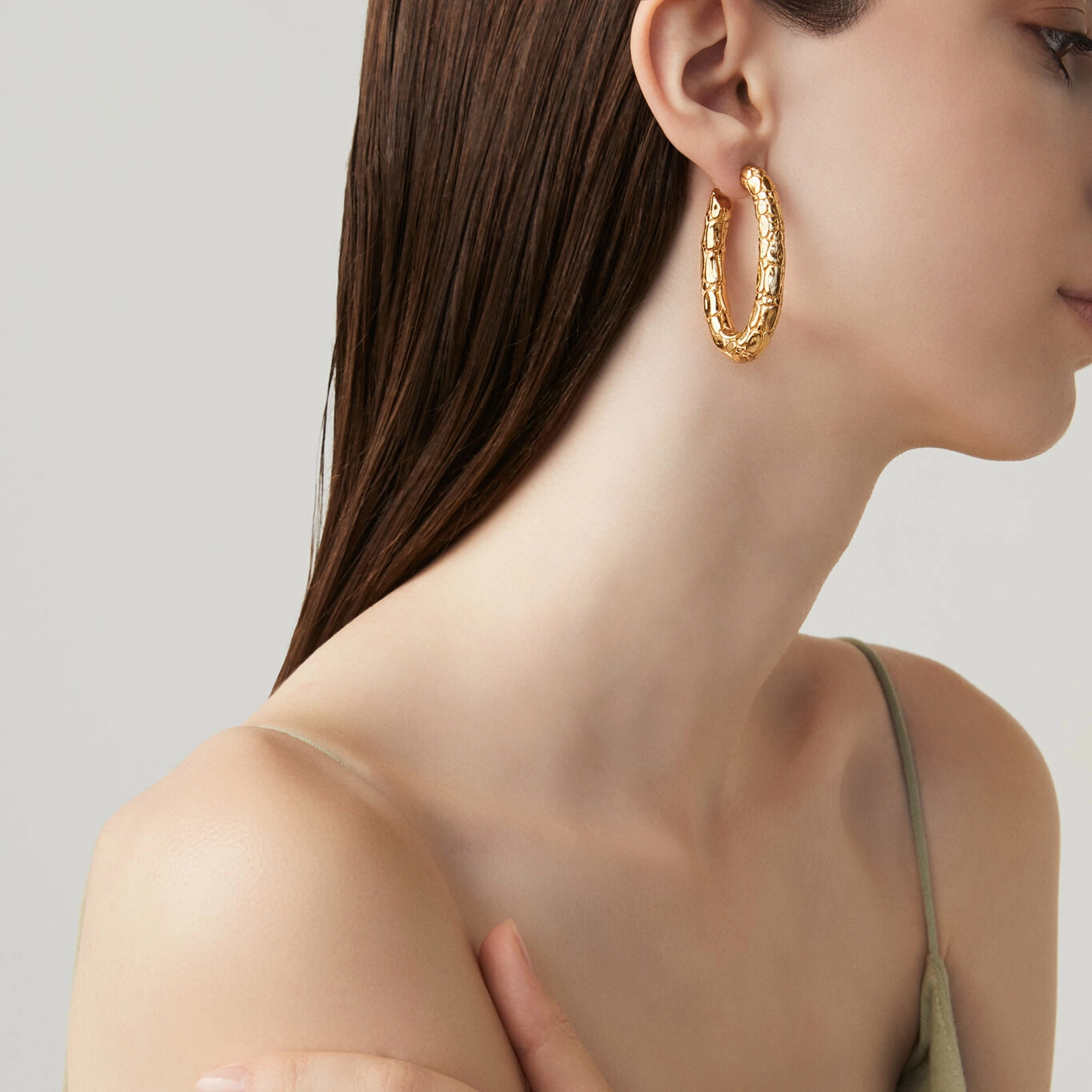 Foto indossata di Orecchiniovalecrocooro