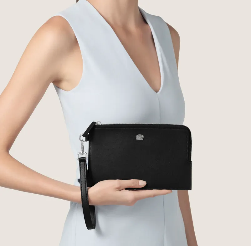 Pouch in Pelle in uso