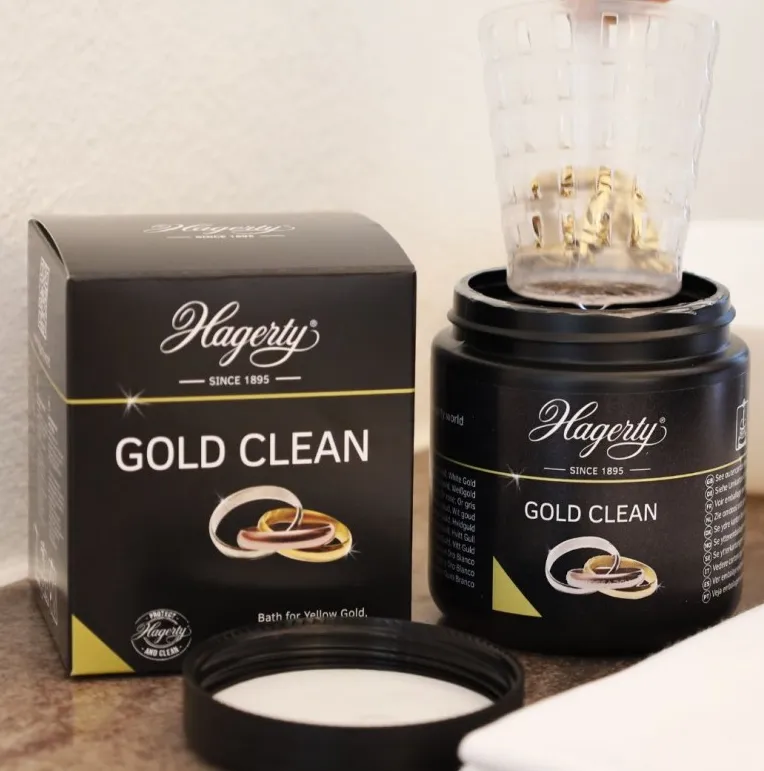 Utilizzo di Gold Clean su gioielli in oro